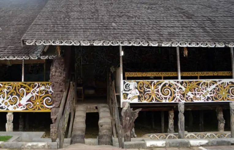 Rumah lamin filosofi adat rumah suku kutai